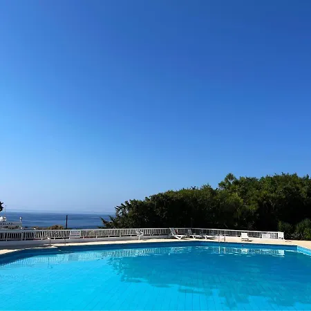 Townhouse Coastal Blu By Ezoria Villas Holiday home