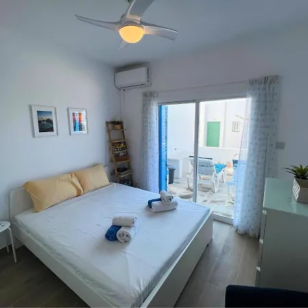 Townhouse Coastal Blu By Ezoria Villas Klorakas