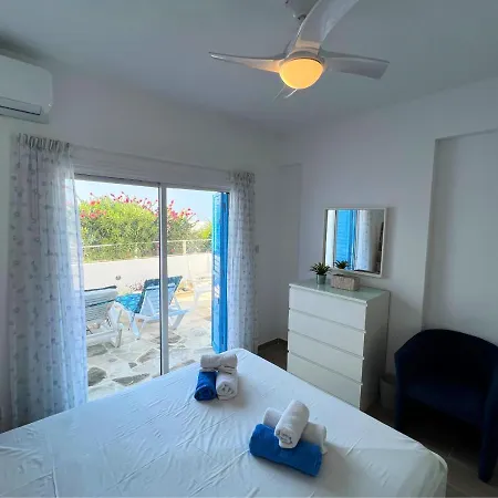 Townhouse Coastal Blu By Ezoria Villas * Klorakas